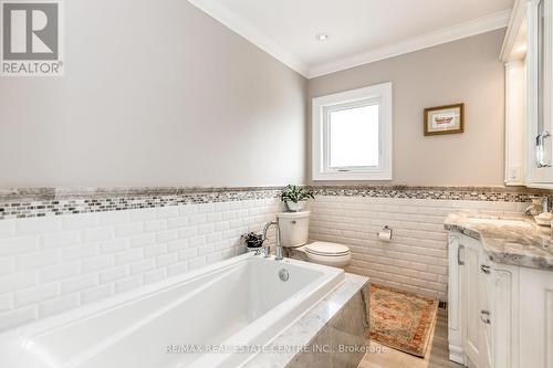 19617 Mountainview Road, Caledon, ON - Indoor Photo Showing Bathroom