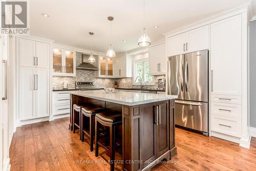 19617 Mountainview Road, Caledon, ON - Indoor Photo Showing Kitchen With Stainless Steel Kitchen With Upgraded Kitchen