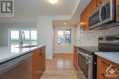 D - 512 Decoeur Drive, Ottawa, ON - Indoor Photo Showing Kitchen With Double Sink