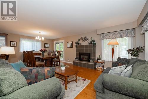 300 1St Street E, Owen Sound, ON - Indoor Photo Showing Living Room With Fireplace