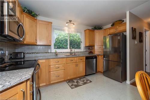 300 1St Street E, Owen Sound, ON - Indoor Photo Showing Kitchen With Stainless Steel Kitchen With Double Sink