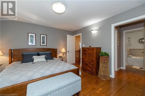 300 1St Street E, Owen Sound, ON - Indoor Photo Showing Bedroom