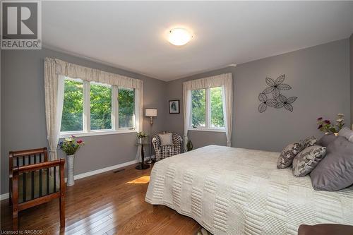 300 1St Street E, Owen Sound, ON - Indoor Photo Showing Bedroom