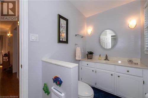 300 1St Street E, Owen Sound, ON - Indoor Photo Showing Bathroom