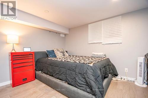 229 Pleasant Point Road, Kawartha Lakes (Lindsay), ON - Indoor Photo Showing Bedroom