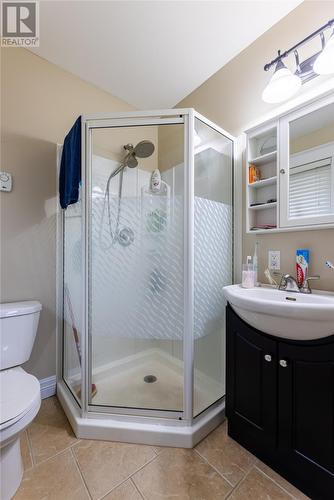 25-27 Rich'S Place, Conception Bay South, NL - Indoor Photo Showing Bathroom