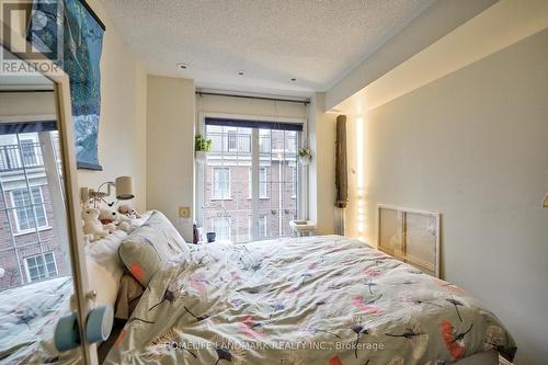 643 - 3 Everson Drive, Toronto, ON - Indoor Photo Showing Bedroom