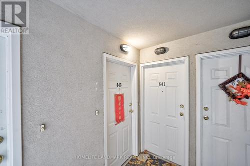 643 - 3 Everson Drive, Toronto, ON - Indoor Photo Showing Other Room