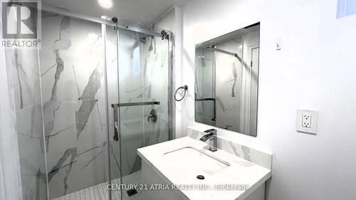 2 Bestview Crescent, Vaughan, ON - Indoor Photo Showing Bathroom