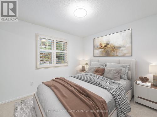 233 Mullen Drive, Vaughan, ON - Indoor Photo Showing Bedroom