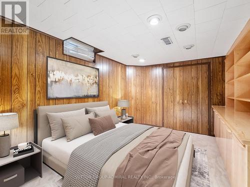 233 Mullen Drive, Vaughan, ON - Indoor Photo Showing Bedroom