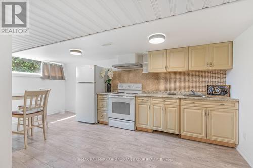 Lf - 149 Septonne Avenue, Newmarket, ON - Indoor Photo Showing Kitchen