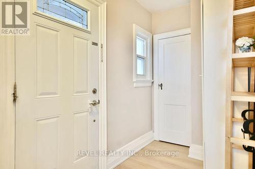 34 Penetang Street, Barrie, ON - Indoor Photo Showing Other Room