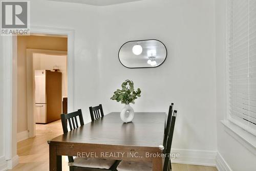 34 Penetang Street, Barrie, ON - Indoor Photo Showing Dining Room