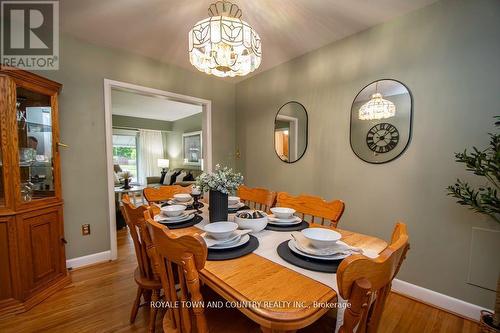 5 Armour Court, Kawartha Lakes (Lindsay), ON - Indoor Photo Showing Dining Room