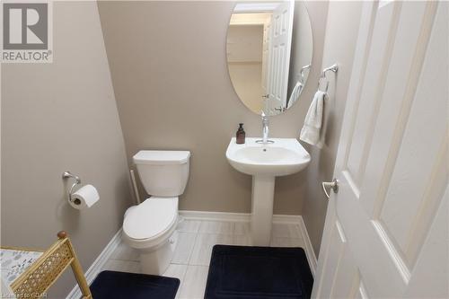 96 Elliot Avenue E, Fergus, ON - Indoor Photo Showing Bathroom