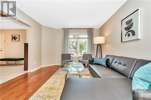 27 Steggall Crescent, Stittsville, ON - Indoor Photo Showing Living Room