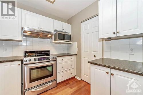 27 Steggall Crescent, Stittsville, ON - Indoor Photo Showing Kitchen