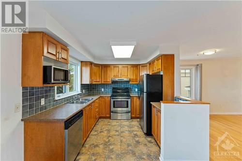 1512 Walkley Road Unit#80, Ottawa, ON - Indoor Photo Showing Kitchen With Double Sink