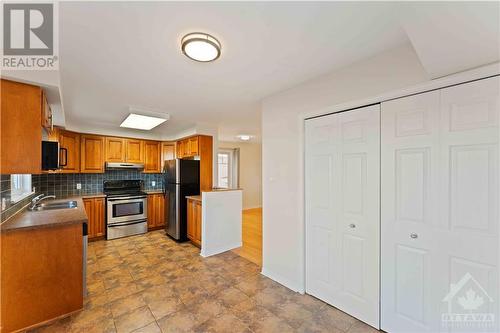 1512 Walkley Road Unit#80, Ottawa, ON - Indoor Photo Showing Kitchen With Double Sink