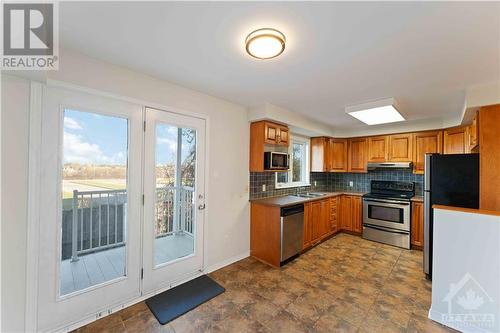 1512 Walkley Road Unit#80, Ottawa, ON - Indoor Photo Showing Kitchen