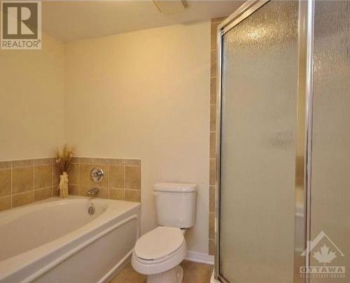 1512 Walkley Road Unit#80, Ottawa, ON - Indoor Photo Showing Bathroom