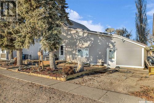 223 Railway Avenue, Vibank, SK - Outdoor