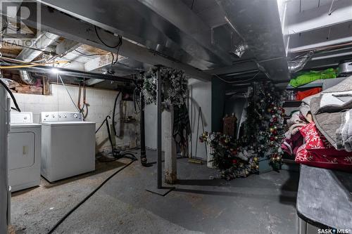 223 Railway Avenue, Vibank, SK - Indoor Photo Showing Laundry Room