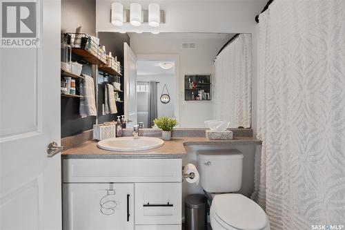 734 Kolynchuk Court, Saskatoon, SK - Indoor Photo Showing Bathroom