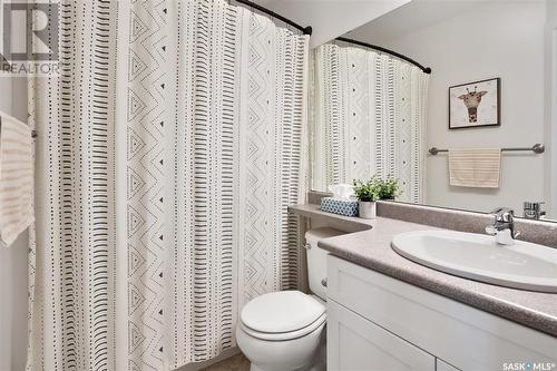 734 Kolynchuk Court, Saskatoon, SK - Indoor Photo Showing Bathroom