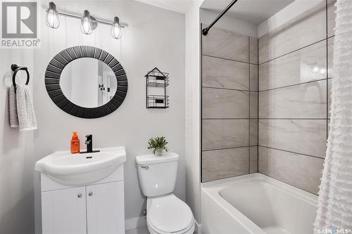 734 Kolynchuk Court, Saskatoon, SK - Indoor Photo Showing Bathroom