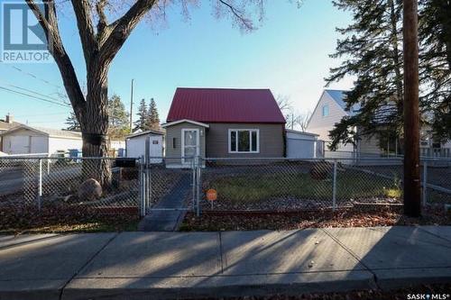 1325 Arthur Street, Regina, SK - Outdoor