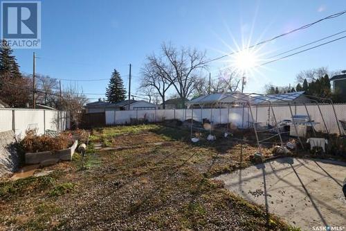 1325 Arthur Street, Regina, SK - Outdoor With Backyard