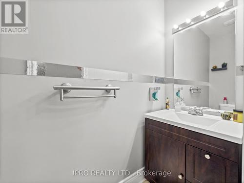 346 Landsborough Avenue, Milton, ON - Indoor Photo Showing Bathroom