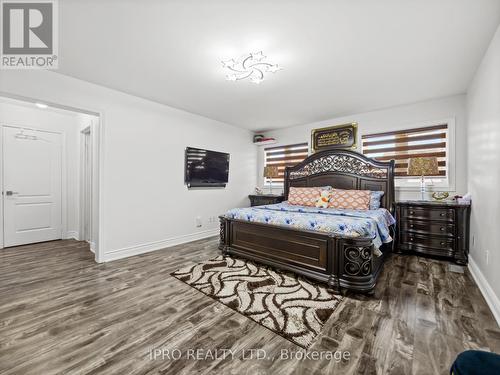 346 Landsborough Avenue, Milton, ON - Indoor Photo Showing Bedroom