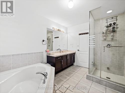 346 Landsborough Avenue, Milton, ON - Indoor Photo Showing Bathroom