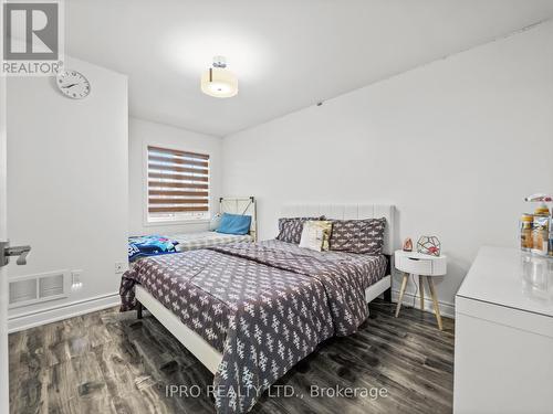 346 Landsborough Avenue, Milton, ON - Indoor Photo Showing Bedroom