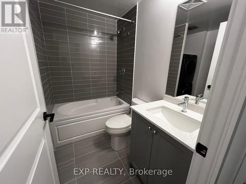 533 - 2343 Khalsa Gate, Oakville, ON - Indoor Photo Showing Bathroom