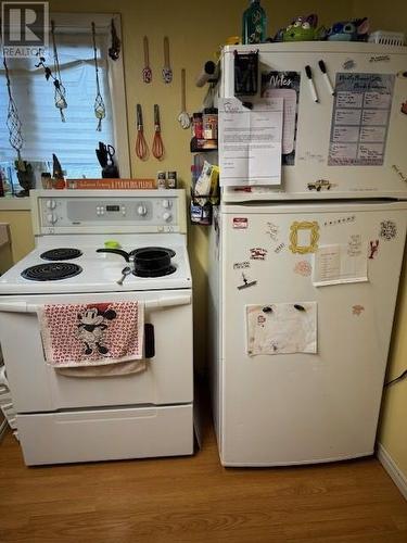 307 Ambridge Drive, Iroquois Falls, ON - Indoor Photo Showing Kitchen