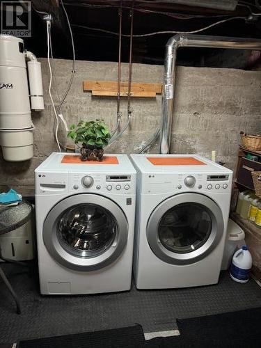 307 Ambridge Drive, Iroquois Falls, ON - Indoor Photo Showing Laundry Room