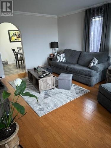 307 Ambridge Drive, Iroquois Falls, ON - Indoor Photo Showing Living Room