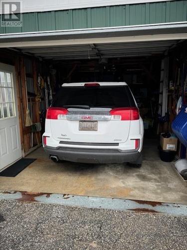 727 Ambridge Drive, Iroquois Falls, ON - Indoor Photo Showing Garage