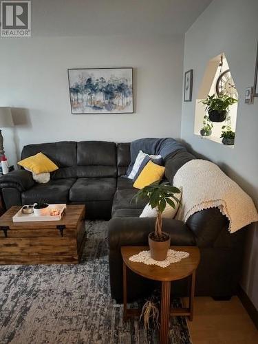 727 Ambridge Drive, Iroquois Falls, ON - Indoor Photo Showing Living Room