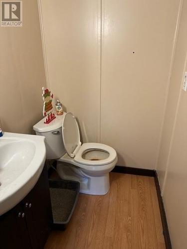 472 Zealand, Iroquois Falls, ON - Indoor Photo Showing Bathroom