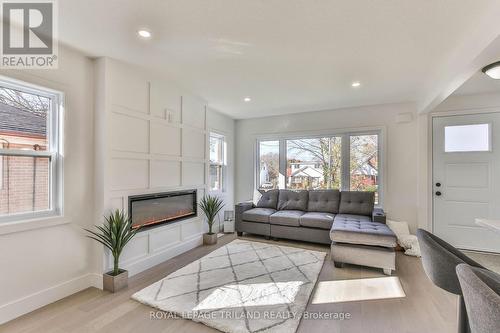 168 Hale Street, London, ON - Indoor Photo Showing Living Room With Fireplace