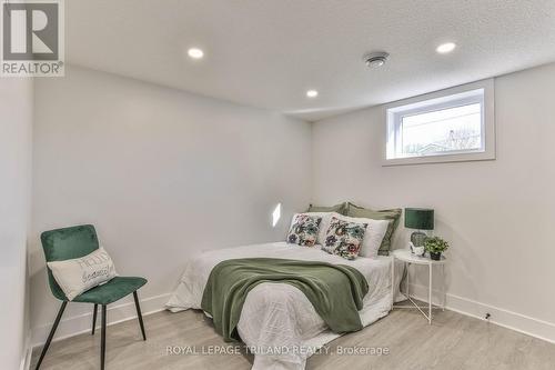 168 Hale Street, London, ON - Indoor Photo Showing Bedroom