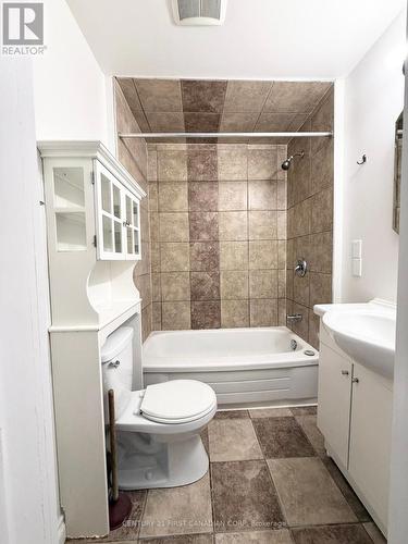 Main - 691 Colborne Street, London, ON - Indoor Photo Showing Bathroom