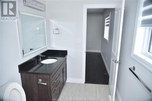 409 Thompson Avenue, Amherstburg, ON - Indoor Photo Showing Bathroom