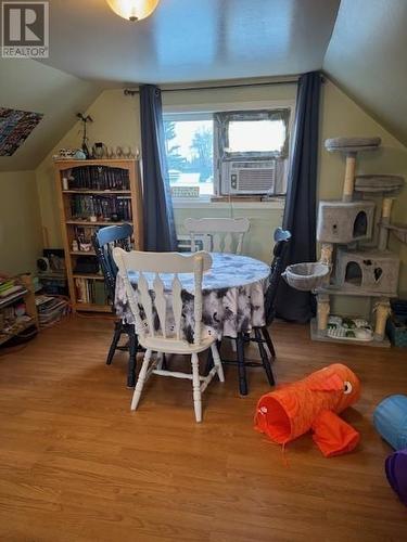 307 Ambridge, Iroquois Falls, ON - Indoor Photo Showing Dining Room