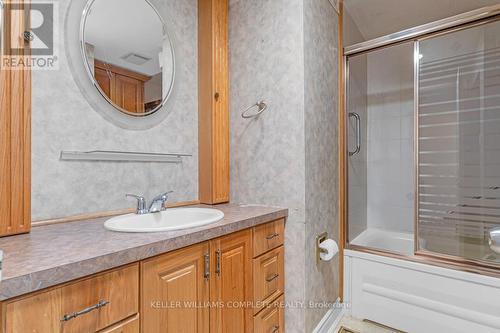 192 Golden Orchard Drive, Hamilton, ON - Indoor Photo Showing Bathroom